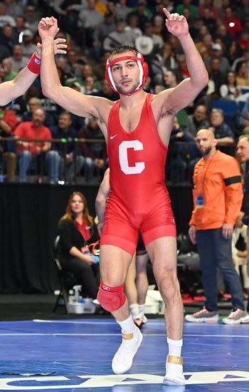 Vito Arujau