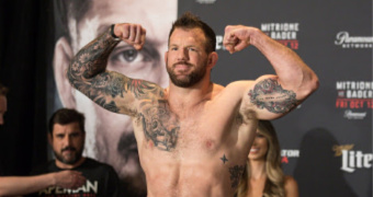 Bader beats Mitrione in headline event at Bellator 207