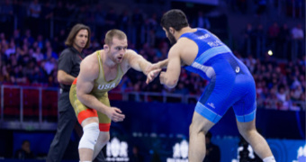 Sadulaev tops Snyder, Gray to wrestle for gold