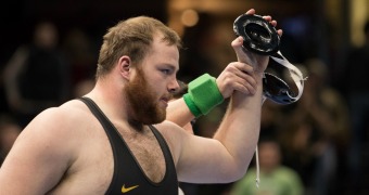 Stoll charged for false report about gunshot to knee
