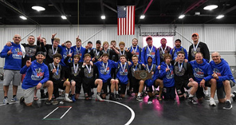 Oklahoma defeats Illinois 32-31 in exciting Junior Duals final