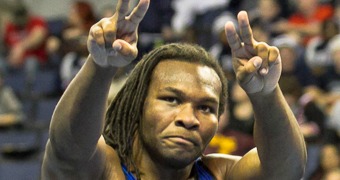 Three-time NCAA champ Cotton signs with Bellator