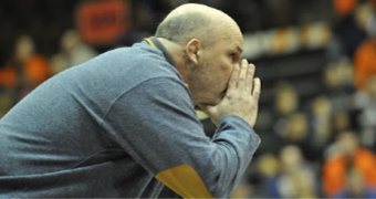 Illinois coach Heffernan earns 5-year extension