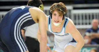 Davis switches pledge from Pitt to Penn State